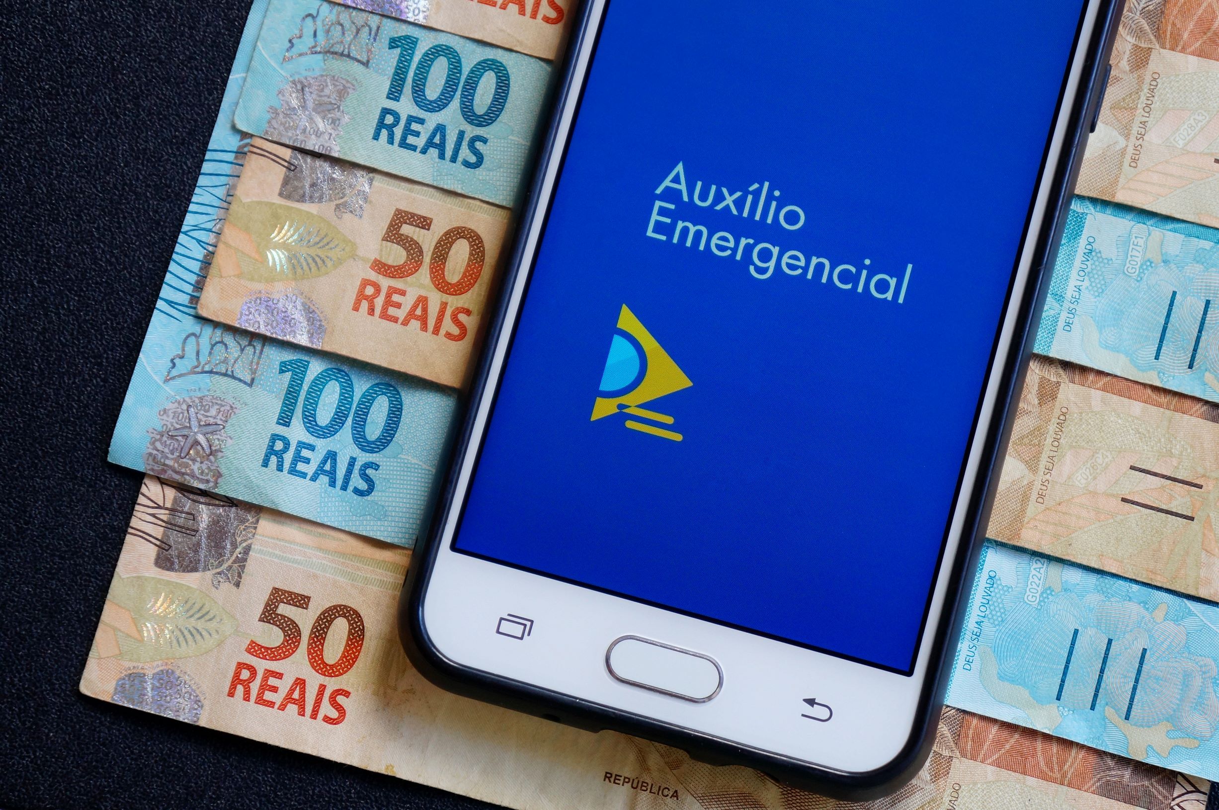 Coronavoucher: Mais de 13 milhões de informais terão que refazer cadastro para receber auxílio emergencial
