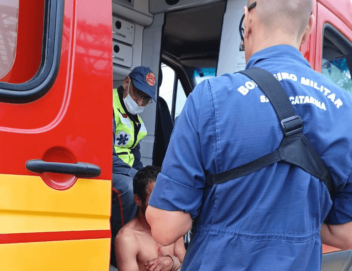 Penha – Suspeito de praticar furtos e arrombamentos é detido e por pouco não é linchado por populares 