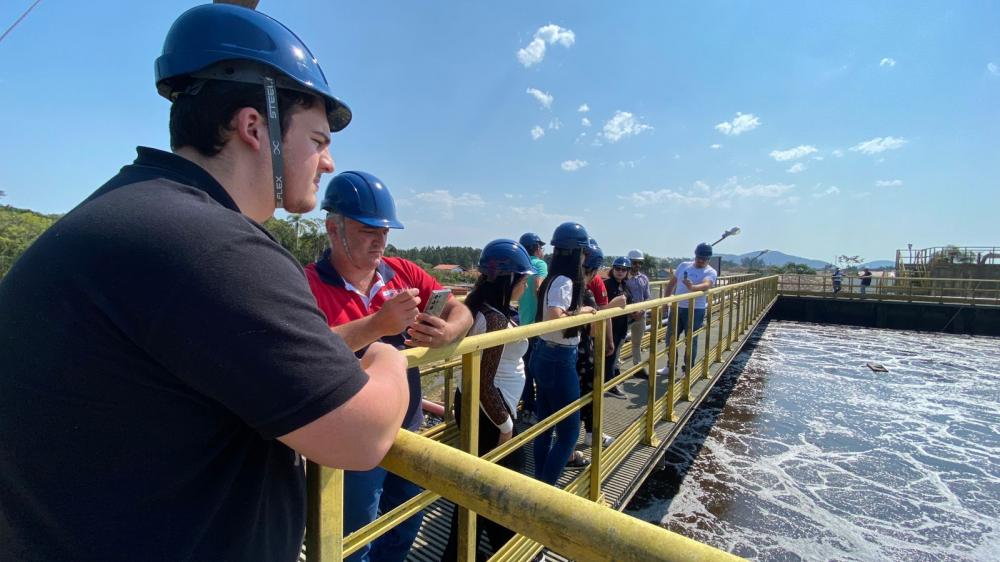 Sem cheiro e sem ruído - Comitiva de Penha faz visita técnica a Estação de Tratamento de Esgoto em São Francisco do Sul