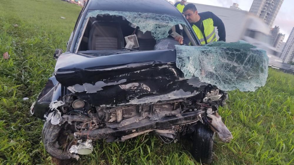 Balneário Camboriú – Dois homens morrem em gravíssimo acidente na Marginal Oeste da BR-101