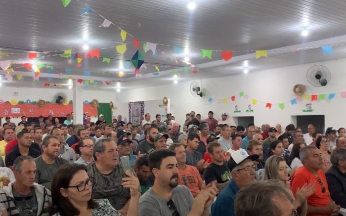 Penha - Pescadores lotam audiência e pressionam Governo Federal