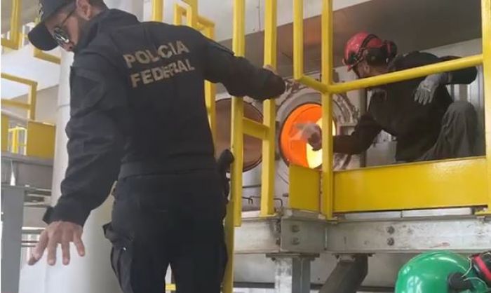 Polícia Federal incinera mais de 700 quilos de cocaína